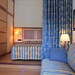 Prati 4*