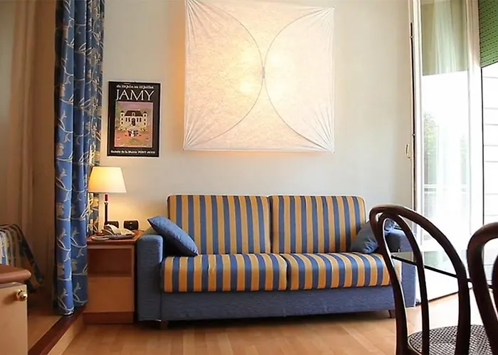 Ξενοδοχείο με διαμερίσματα Prati 4*